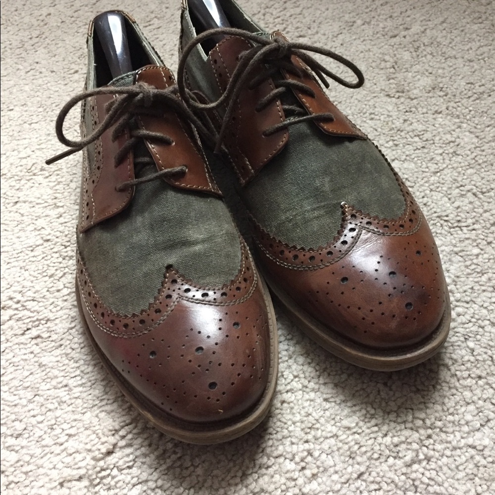 Robert Wayne Wingtips